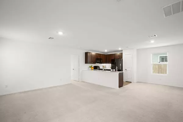 Maxwell, TX 78656,125 Gabbro GDNS