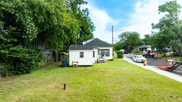 Austin, TX 78702,1909 E 14th ST