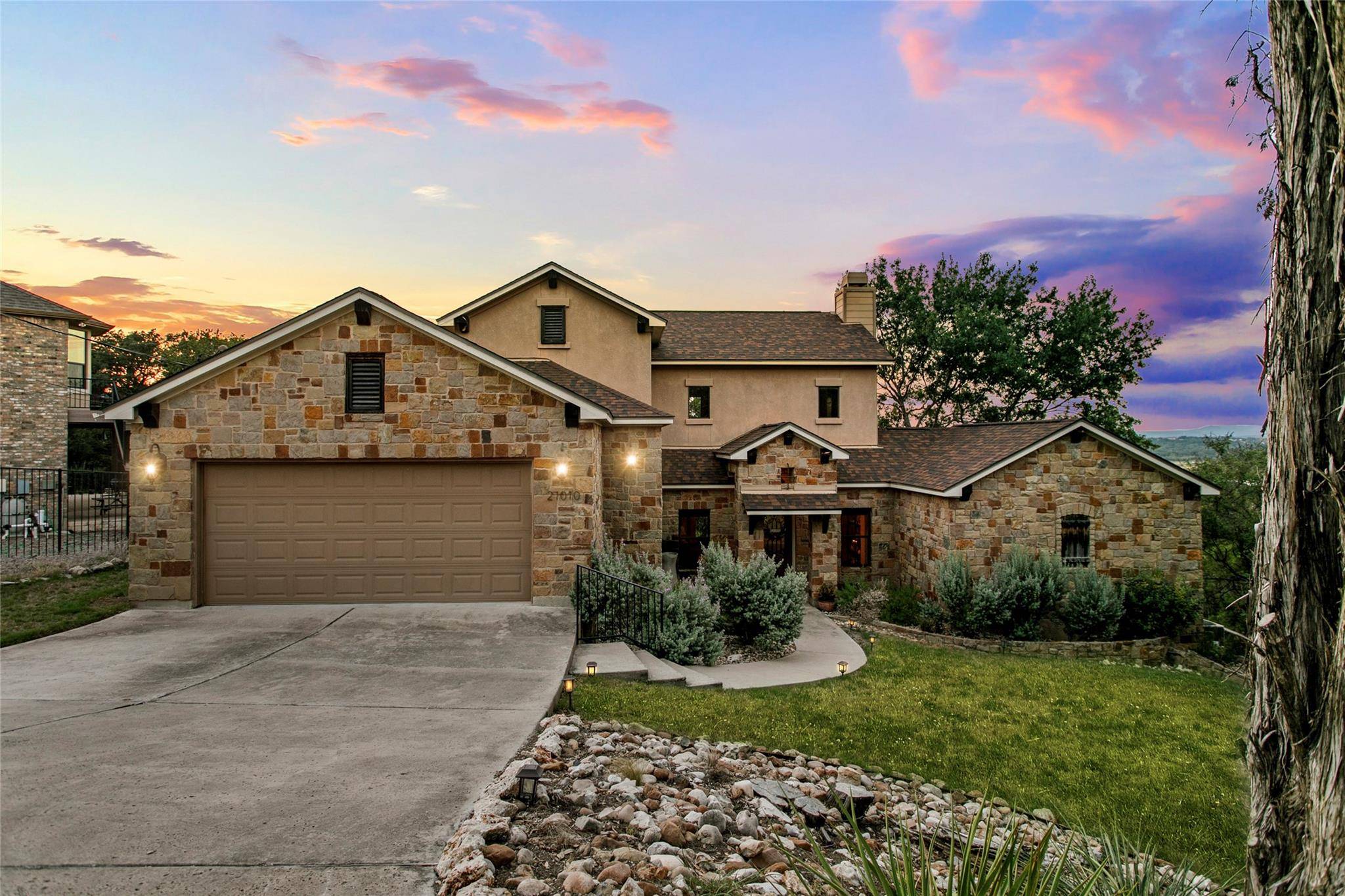 Lago Vista, TX 78645,21010 North Ridge ST