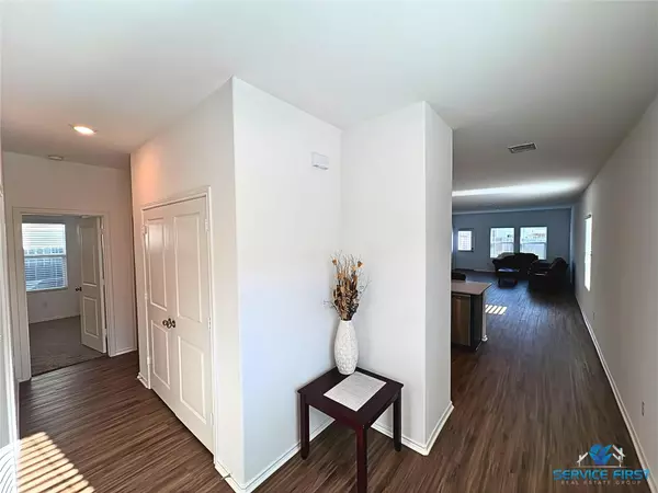 Jarrell, TX 76537,124 Rooster WAY