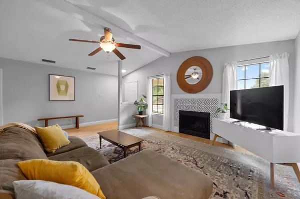 Austin, TX 78749,8406 Copano DR