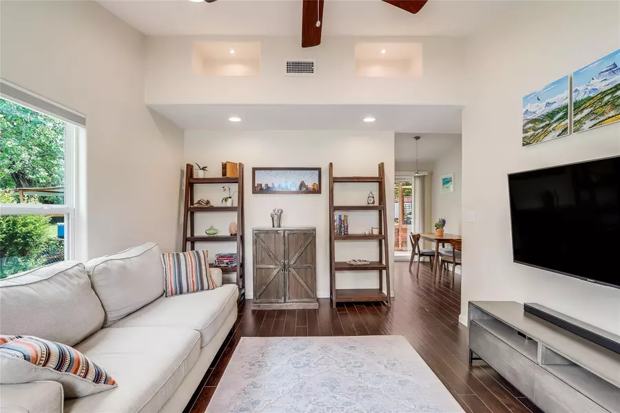 5112 Heflin LN, Austin, TX 78721