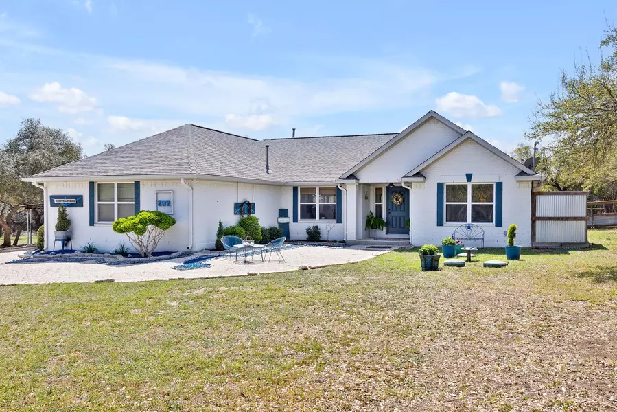 207 Round Rock RD, Wimberley, TX 78676