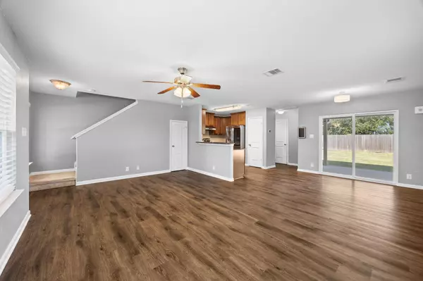 Hutto, TX 78634,212 McCoy LN