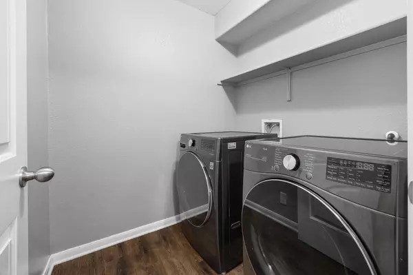 Hutto, TX 78634,212 McCoy LN