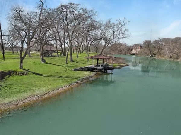New Braunfels, TX 78130,226 Bandit Beach RD