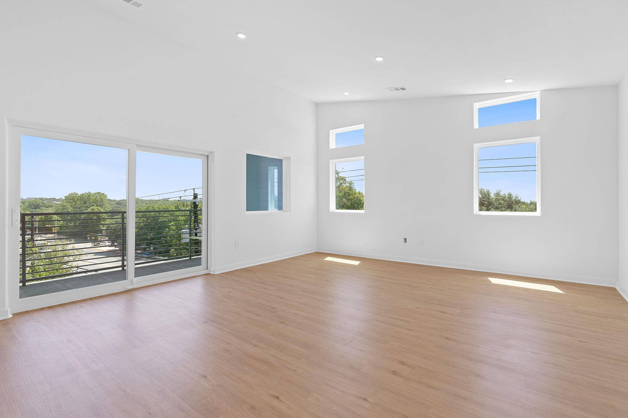 Austin, TX 78745,100 W Mockingbird LN #307