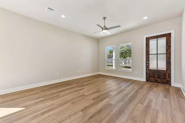 Cottonwood Shores, TX 78657,857 Cypress LN