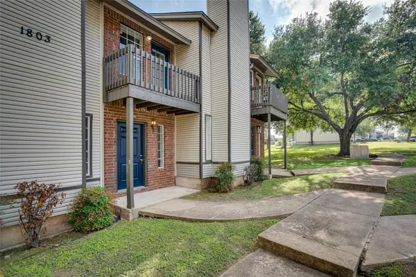 Austin, TX 78741,1810 River Crossing CIR #B