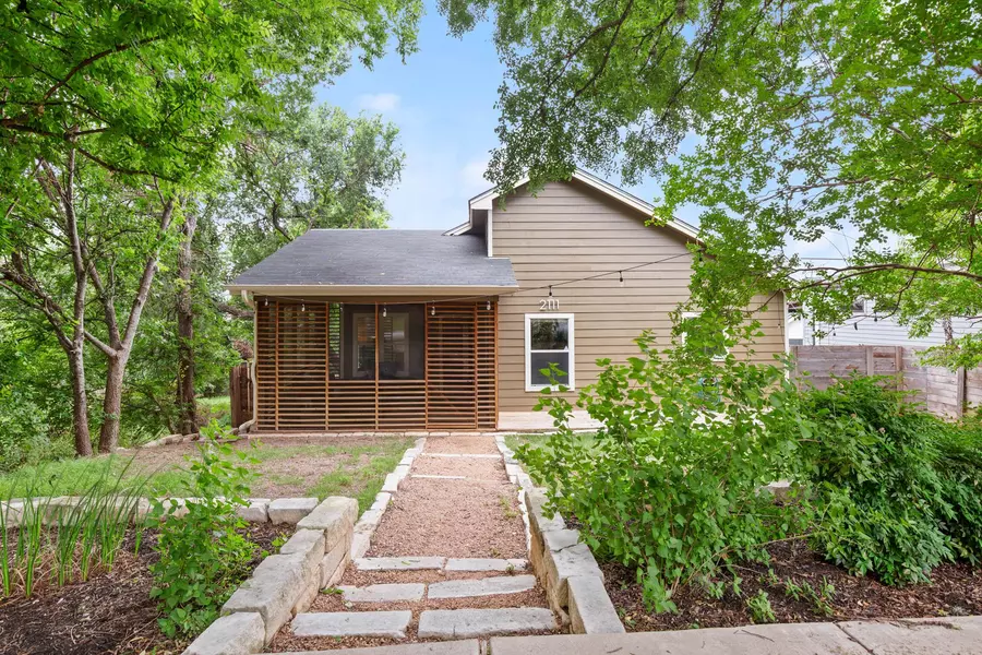 2111 E 8th ST, Austin, TX 78702