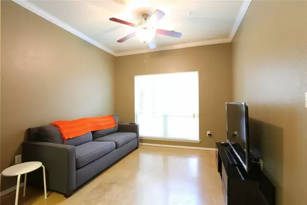 Austin, TX 78705,910 W 25th ST #602