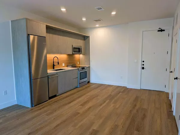 Austin, TX 78745,4315 S Congress Ave #233