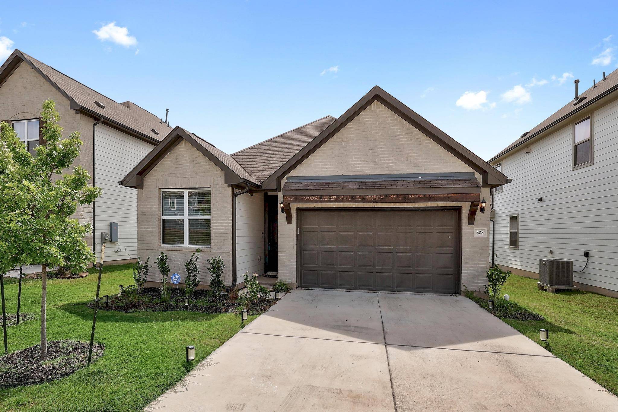 308 Palo Brea LOOP, Hutto, TX 78634