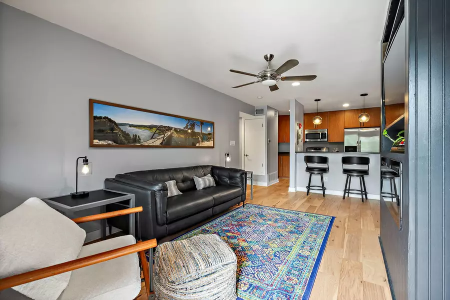 1115 W 10th ST #100, Austin, TX 78703