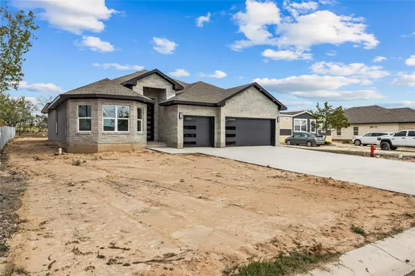 Dale, TX 78616,242 Amaranta LN