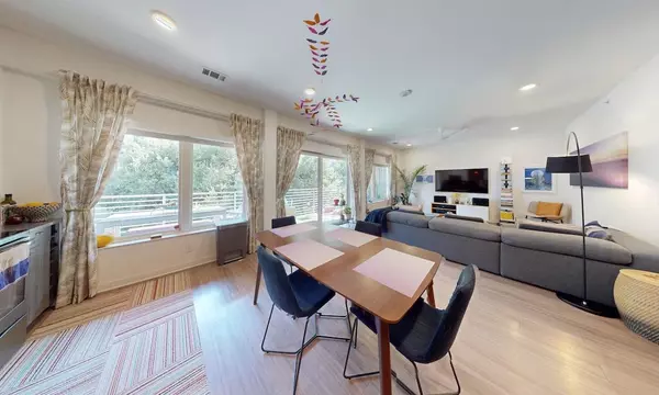 Austin, TX 78745,4361 S Congress Ave #335
