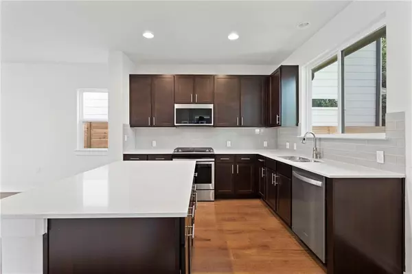 Austin, TX 78745,6800 Menchaca RD #32