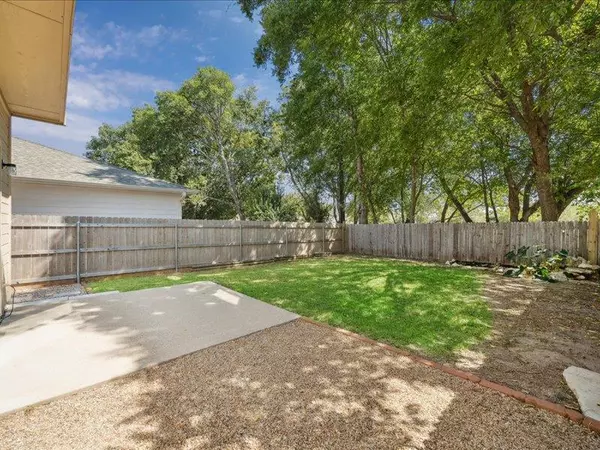 Round Rock, TX 78664,2407 Curry LOOP #A