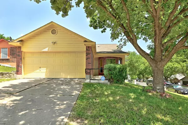 Austin, TX 78744,5000 Acorn Grove CT