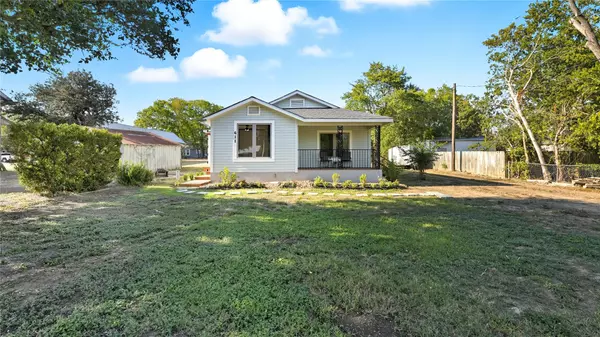 Gonzales, TX 78629,611 Qualls ST