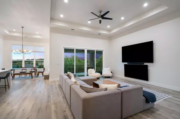 Lago Vista, TX 78645,20704 Leaning Oak DR