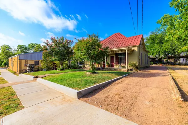 Fredericksburg, TX 78624,303 Austin ST