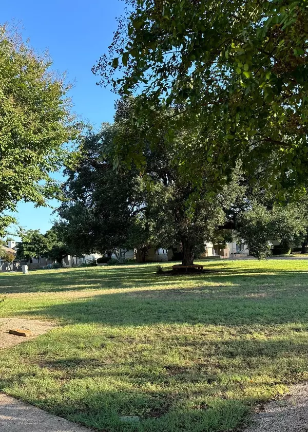 Spicewood, TX 78669,2402 Founders CIR