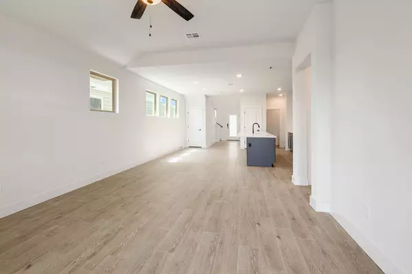 Austin, TX 78744,6111 Dumfries LN