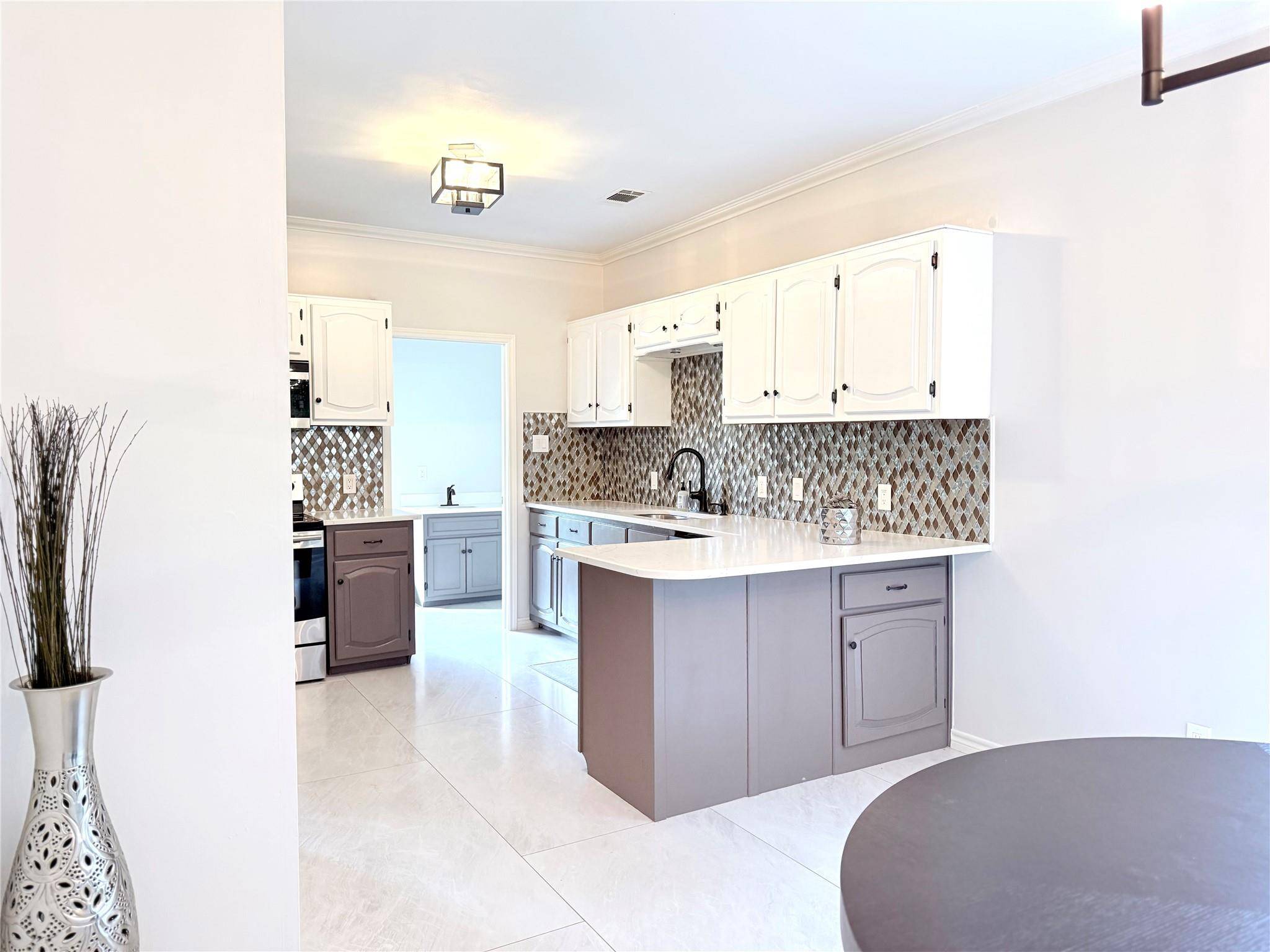 Austin, TX 78733,1903 Canyon Edge DR