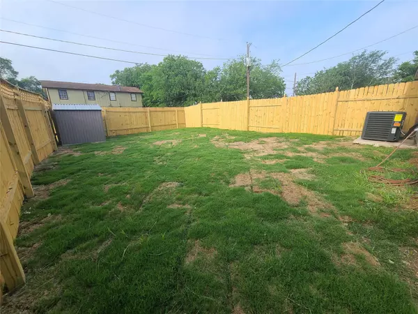 Seguin, TX 78155,1153 Magnolia ST