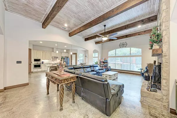 Lampasas, TX 76550,1325 County Road 106