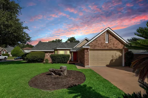 1813 Lion Heart DR, Cedar Park, TX 78613
