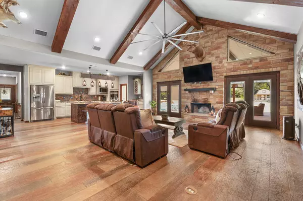 Lampasas, TX 76550,6757 County Road 3010
