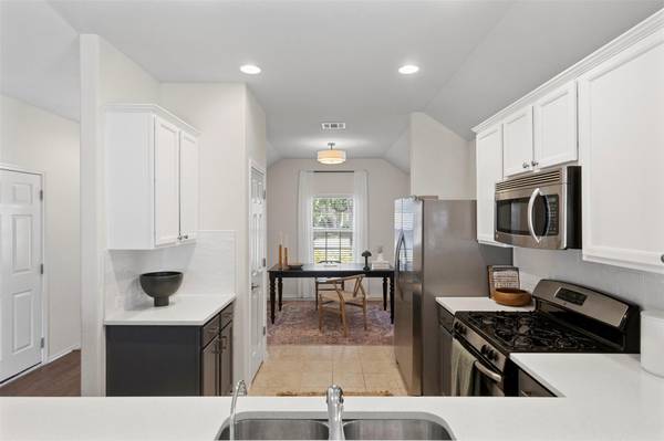 5705 Zachary Scott ST, Austin, TX 78747