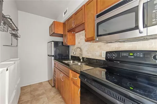 Austin, TX 78704,2020 S Congress Ave #1216