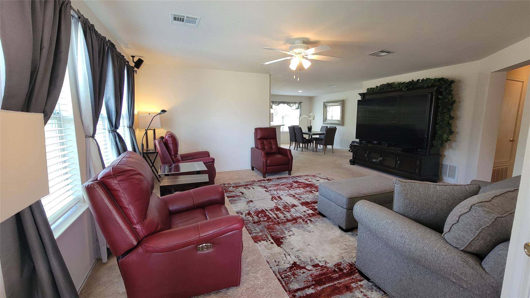 Hutto, TX 78634,210 Rinehardt ST
