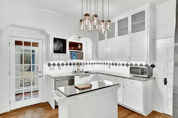 San Marcos, TX 78666,608 W Hopkins ST