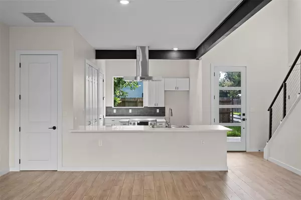 Austin, TX 78721,3613 Munson ST