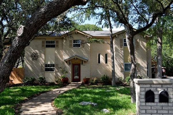 3619 Summit BND #A, Austin, TX 78759