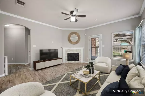 Hutto, TX 78634,202 Flinn ST