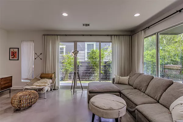 Austin, TX 78751,104 W 45 ST