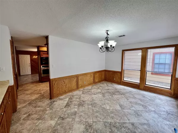 Rockdale, TX 76567,1602 Yokley RD