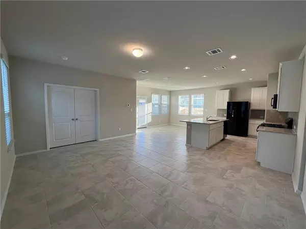 Maxwell, TX 78656,128 Bright Flora LN