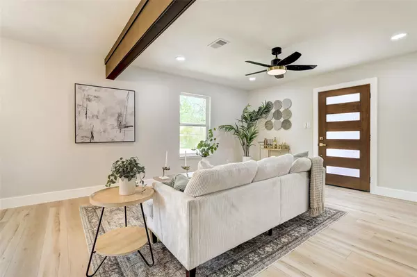Austin, TX 78723,6007 Belfast DR