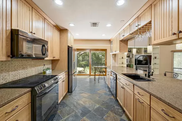 Lakeway, TX 78734,122 Acapulco DR