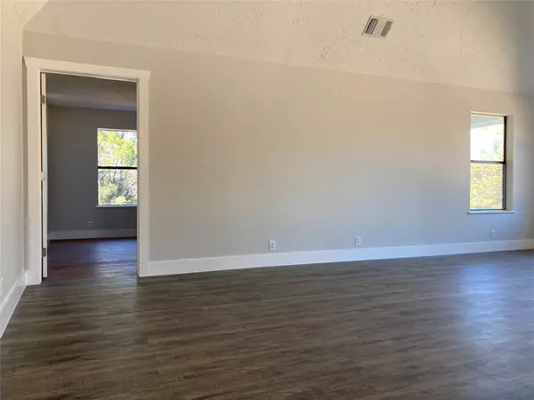 Dripping Springs, TX 78620,7409 McGregor LN