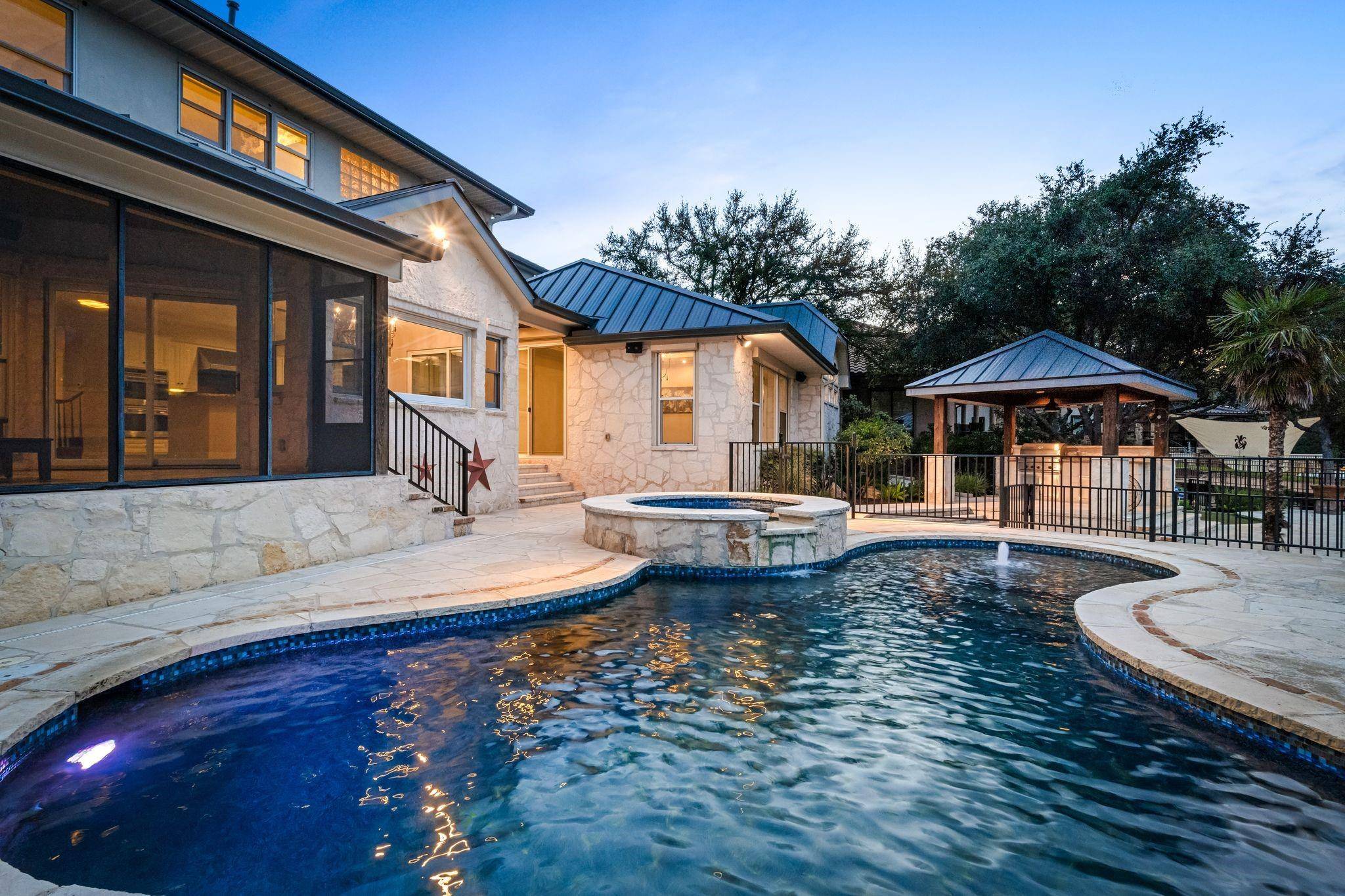 3605 Douglas DR, Horseshoe Bay, TX 78657
