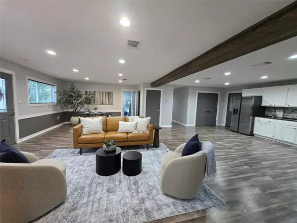 Flatonia, TX 78941,507 W 1st ST