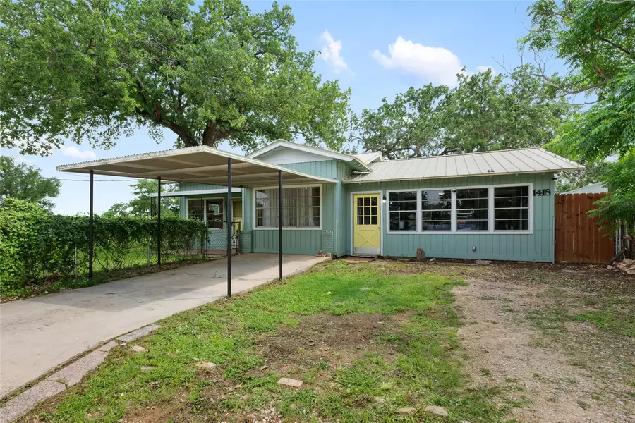 1418 Kingshill DR, Granite Shoals, TX 78654