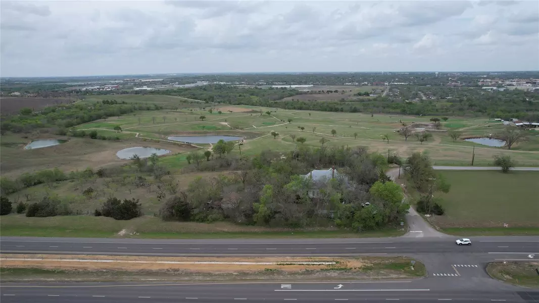 600 Potomac ST, Taylor, TX 76574